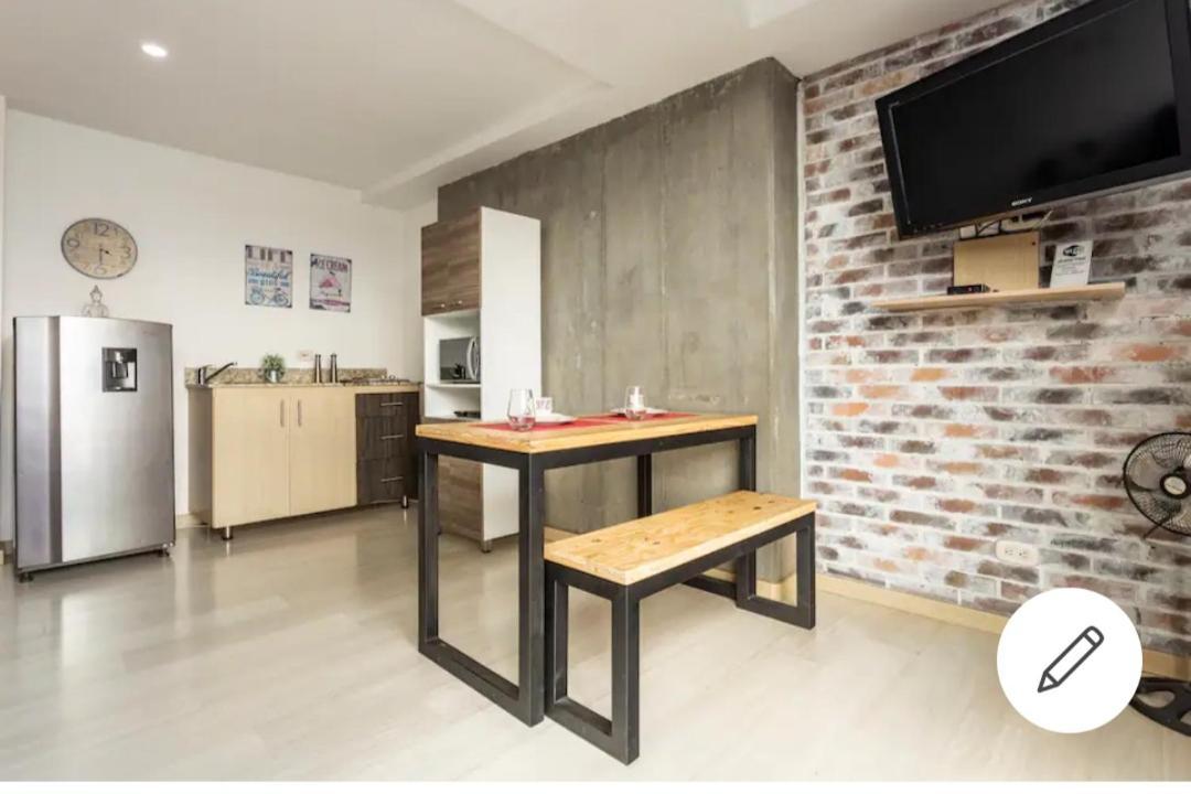 Beautiful & Comfortable Apartment In Laureles ميديلين المظهر الخارجي الصورة